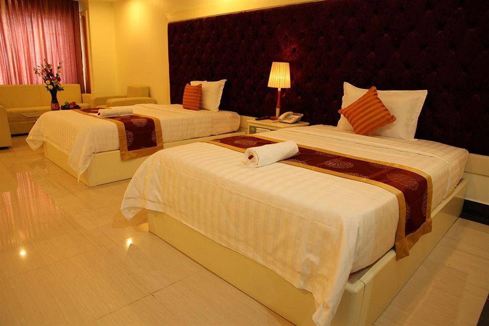 Huang Ting Hotel Πνομ Πενχ Εξωτερικό φωτογραφία
